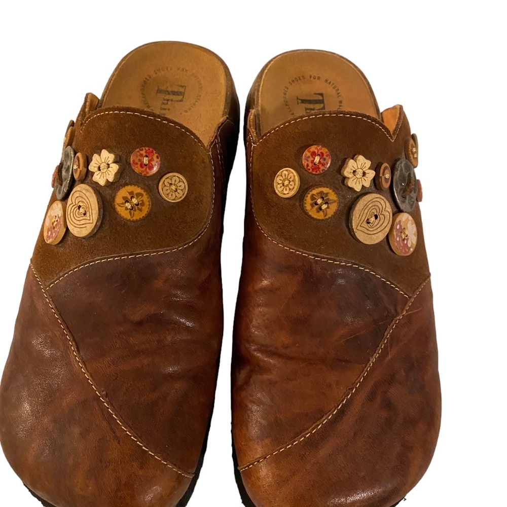 Think Sandals - Picture 3 of 4